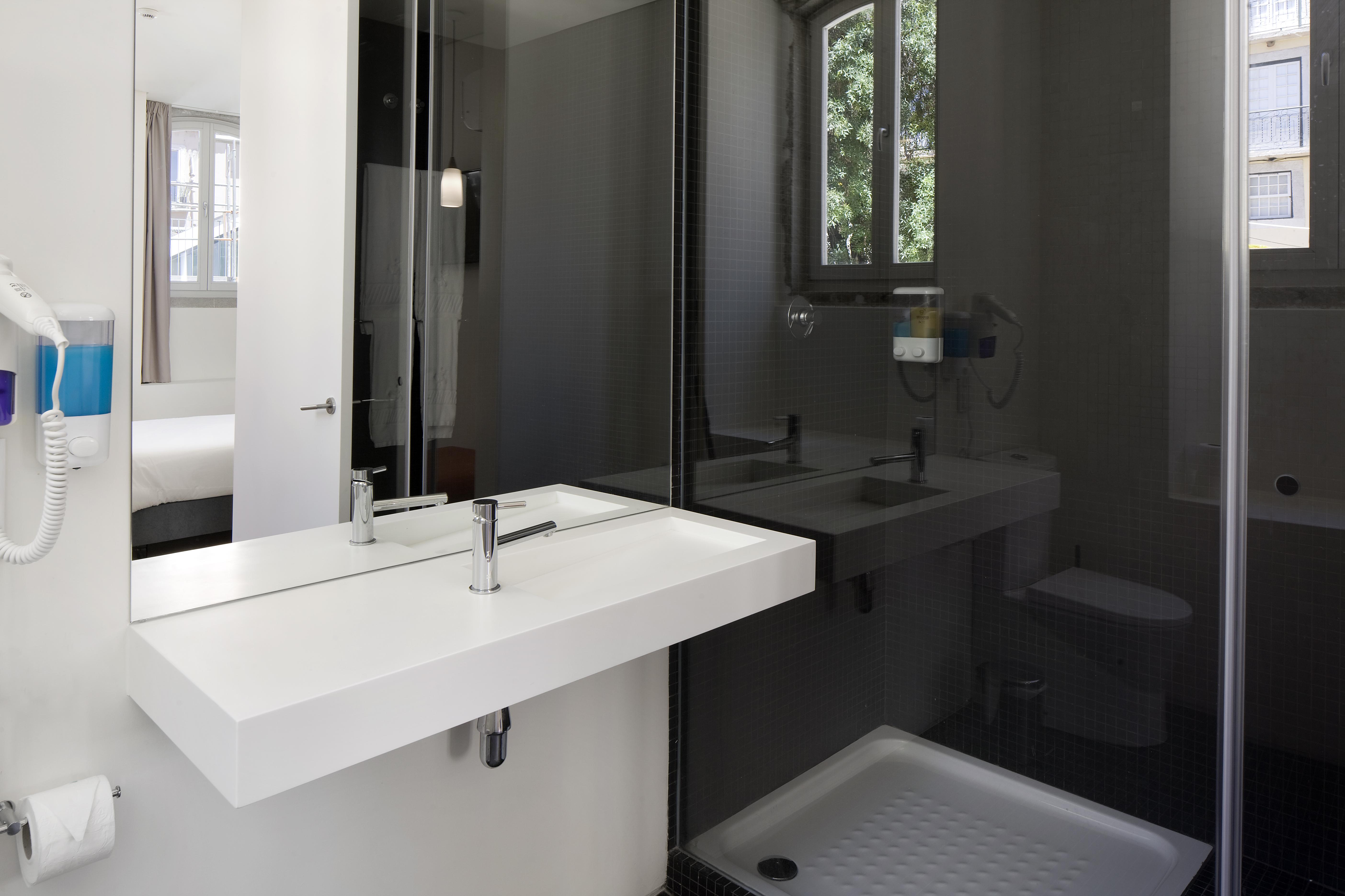Ascensor Da Bica - Lisbon Serviced Apartments Eksteriør billede
